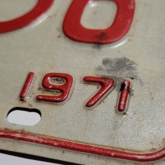 Original Set 1971 Saskatchewan License Plate. - Picture 3 of 7